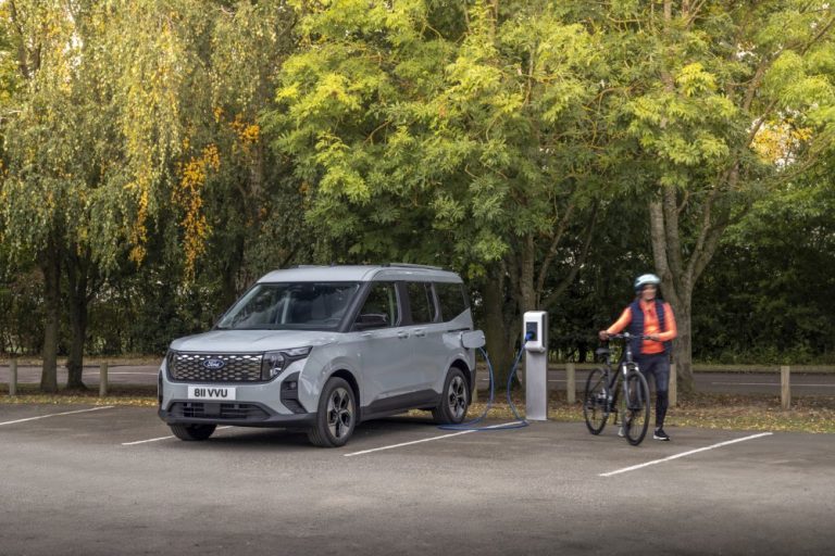 Ford E-Tourneo Courier laajentaa täyssähköisten Fordien mallistoa