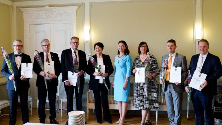 Moottoriliikenteen ansiomitalit seitsemälle alan ammattilaiselle