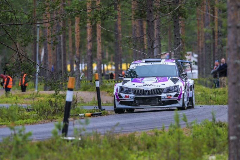 Kokkonen ja Lamminsivu hallitsivat Säräisniemen Asfalttisprint SM -osakilpailuja