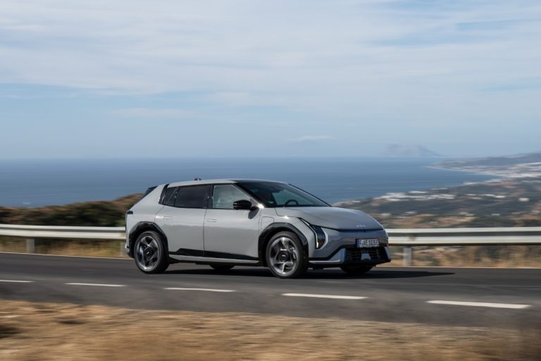 Kia EV4 -mallista tarjolla kaksi korimallia
