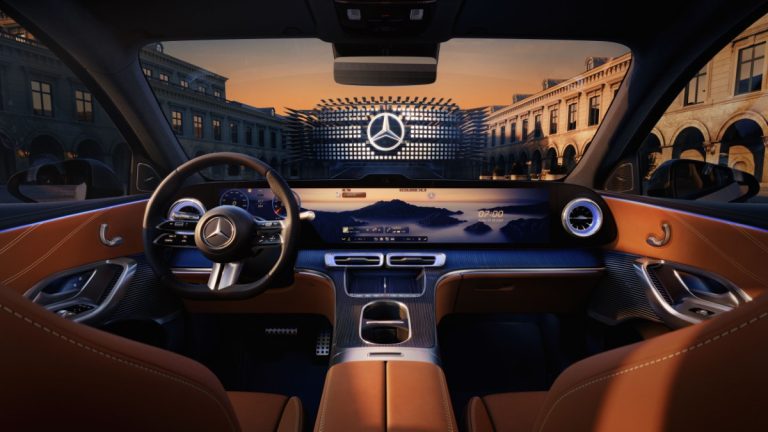 Uudessa Mercedes-Benz GLC -mallissa on ennätyskokoinen näyttö