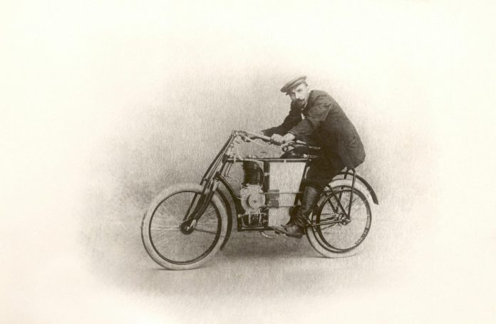 Narcis Podsednicek Laurin et Klement Slavia B -moottoripyora 1901 Kuva Skoda