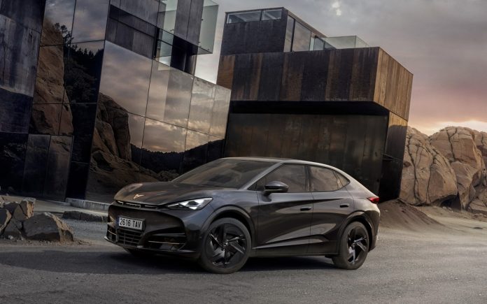 CUPRA Tavascan Black Edition etuviisto Kuva Cupra