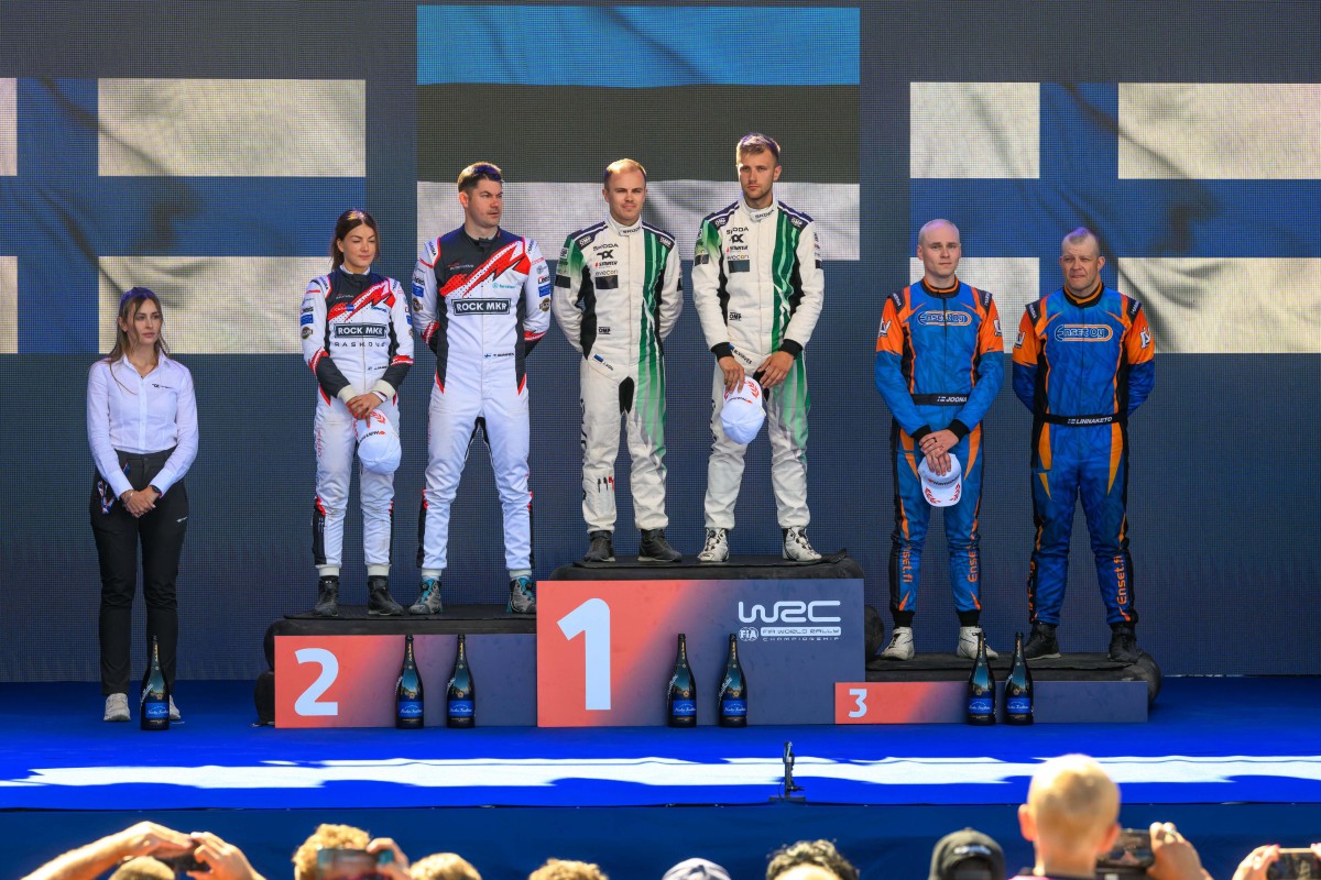 Jyvaskyla 2026 WRC2 palkintopalli Kuva Bence Photo